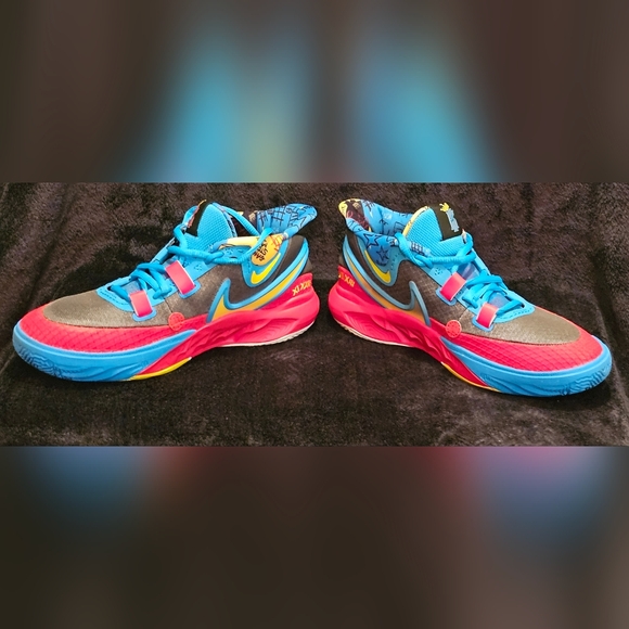 Nike Kyrie 5Y Vibrant Blue and Red Sneakers - Picture 3 of 8